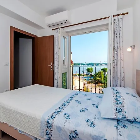 Casa Campus Apartment Rovinj Exterior foto